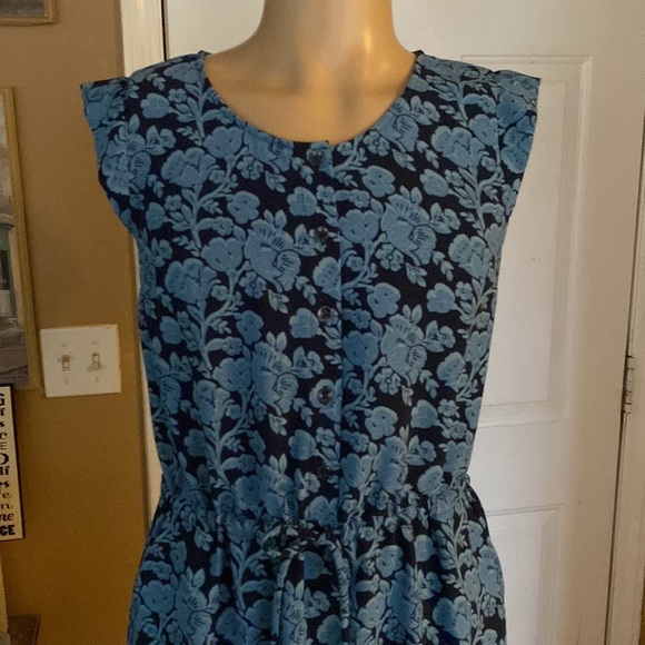 Cabi dress - Picture 2 of 11